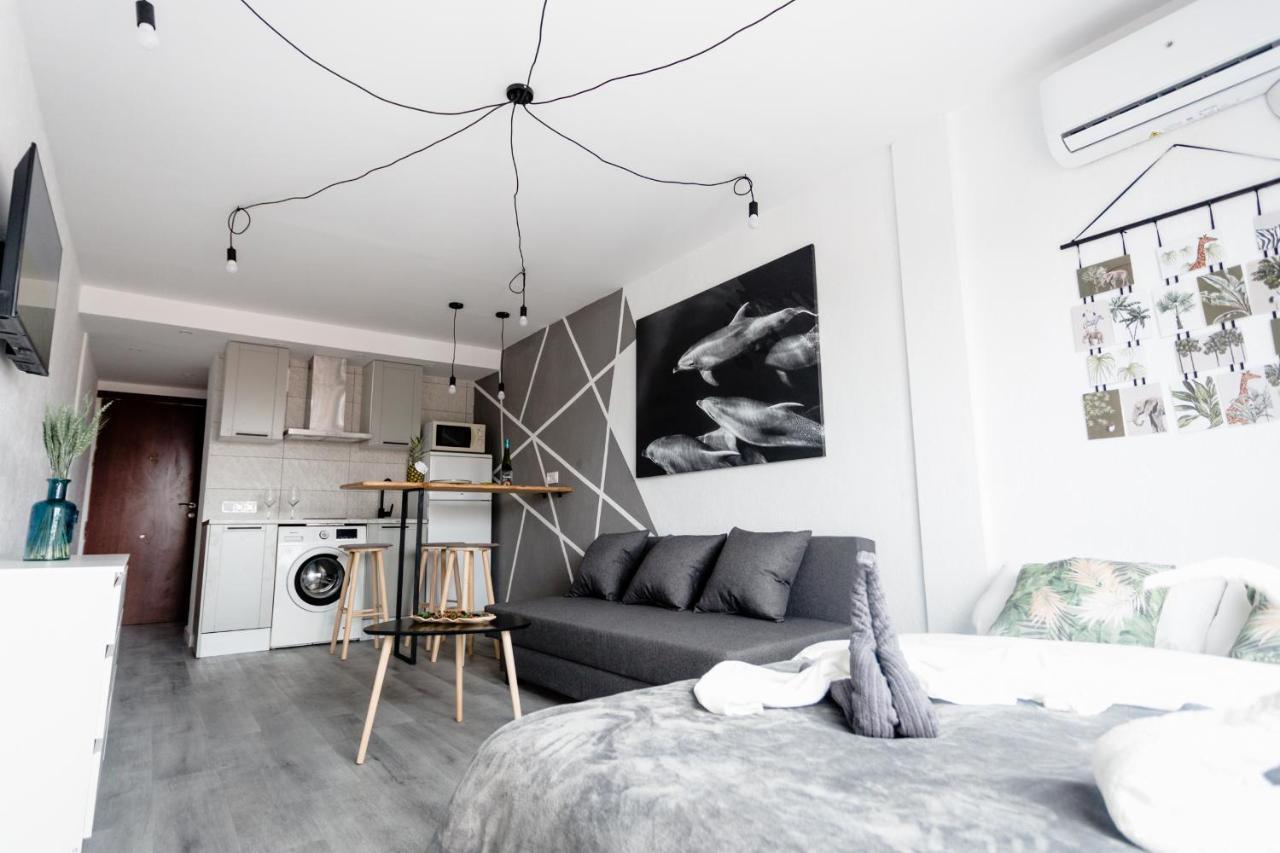 Modern Studio With See And City View Бенидорм Экстерьер фото